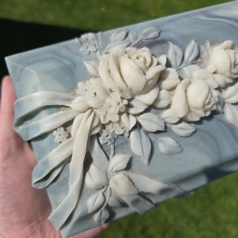 Avondale Crushed Glass Box Velvet Lined - Floral - Vintage Roses Blue